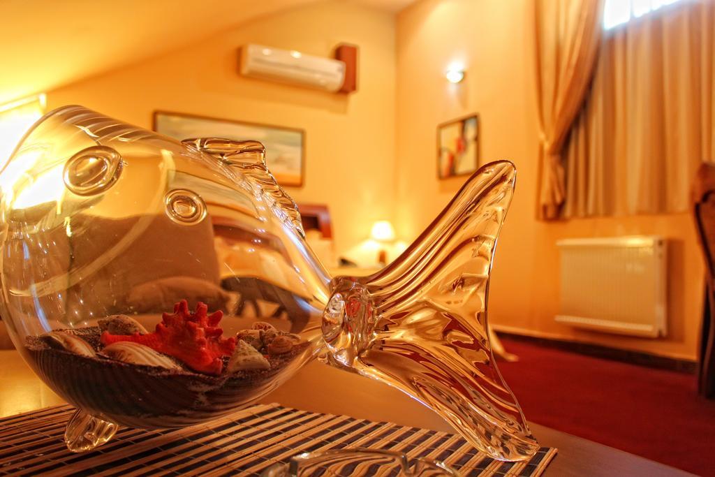 Hotel Cristal Palace Tiflis Habitación foto
